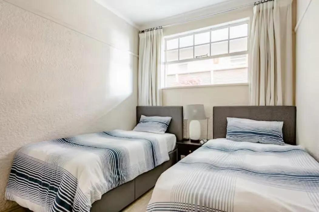 Beautiful 2 Bedroom Greenpoint Apartment Cape Town Güney Afrika