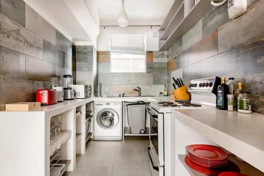 Beautiful 2 Bedroom Greenpoint Apartment Cape Town 0*,  Güney Afrika